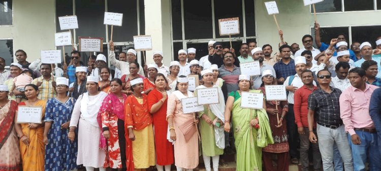 छ.ग.कर्मचारी अधिकारी फेडरेशन का अनिश्चित कालीन हड़ताल का चौथा दिन