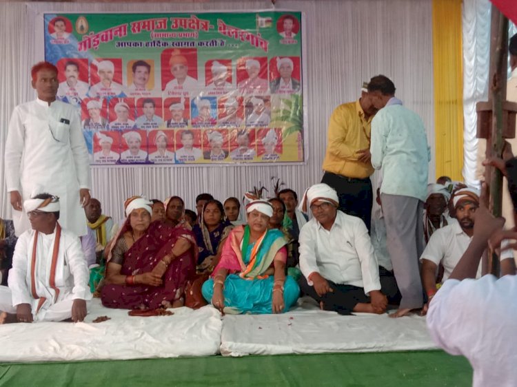 गोड़वाना समाज उपक्षेत्र बेलरगांव एवं बरबाँधा ,कोरमुड़ में नवाखाई एवं ठाकुर जोहरनी कार्यक्रम डॉ लक्ष्मी ध्रुव के मुख्य आतिथ्य में हर्षोल्लास के साथ मनाया गया....