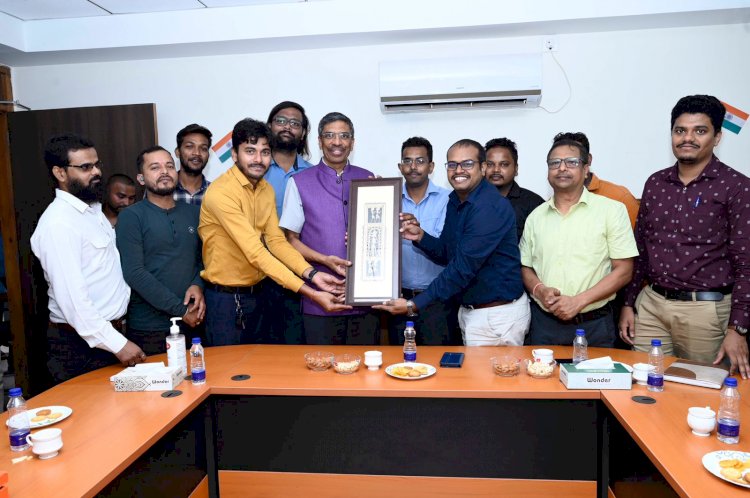 आई आई टी भिलाई डायरेक्टर रजत मूना को वाप्कोस की टीम ने दी भवविहीन विदाई…IIT भिलाई को विकसित करने में प्रो. रजत मूना का रहा योगदान…