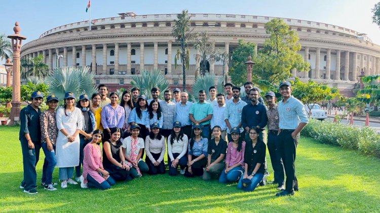 एमबीएम विश्वविद्यालय के छात्रों का लोकतंत्र के मंदिर संसद का स्टडी टूर