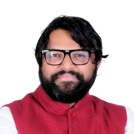 बस्तर दशहरा के नाम पर, मेला बाजारों में गेट पास,गाड़ी पार्किंग के नाम पर बस्तर वाशियो से हो रही अवैध वसूली पर लगाम,एवं अन्य शिकायतो हेतु मुक्ति मोर्चा, जनता कांग्रेस छत्तीसगढ़ जे, जिला प्रशासन से चर्चा कर ,कार्यवाही की मांग को लेकर सौपेगा ज्ञापन - नवनीत चांद