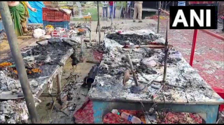 Durga Puja Pandal Fire In Bhadohi :दुर्गा पंडाल में लगी आग,6 लोगों की मौत ,50 से अधिक लोगों की हालत गंभीर, आधा सैकड़ा से अधिक झुलसे….मची भगदड़…देखे PHOTO और VIDEO….