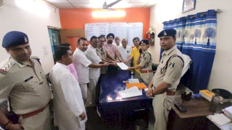 CG:आदिम आर्य,भगवान बुद्ध, महावीर स्वामी पर आपत्तिजनक टिप्पणी से समाज आक्रोशित....हिन्दु समाज, बौद्ध समाज एवं जैन समाज ने आवेदन देकर गिरफ्तारी की मांग की..सेंट मैरी स्कूल के खिलाफ सौंपे DSP धमतरी को आवेदन..DSP ने कहा की जांच के बाद होगा जल्द कार्यवाही..पूरा खबर पढिए