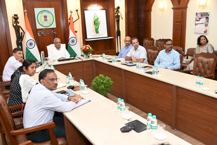 CG ब्रेकिंग: मुख्यमंत्री भूपेश कर रहे विकास कार्यों की समीक्षा, सीएस, एसीएस और सचिव भी मौजूद...