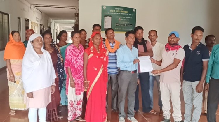 पोटाकेबिन भृत्यों ने अपनी मांगों को लेकर सौंपा ज्ञापन
