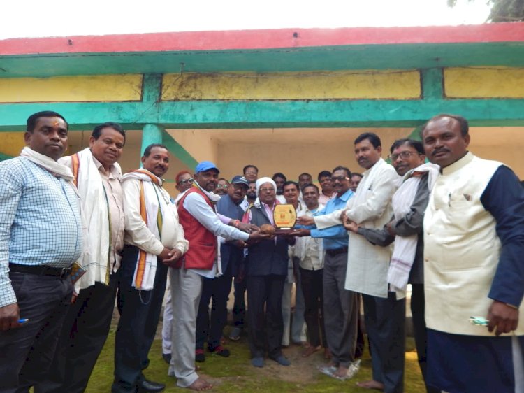 जिवराखन मरई का छ.ग.लोककला संस्कृति महोत्सव समिति दुगली ने किया सम्मान और आभार...