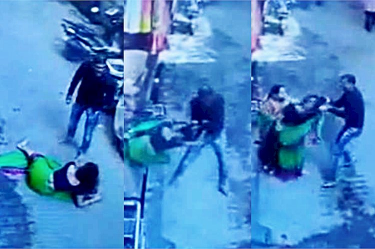 मां की बेरहमी से पिटाई VIDEO: कलयुगी बेटे ने पटक-पटककर पीटा, बाल पकड़कर घसीटा, मुंह पर मारे लात-घूंसे, देखें वीडियो.....