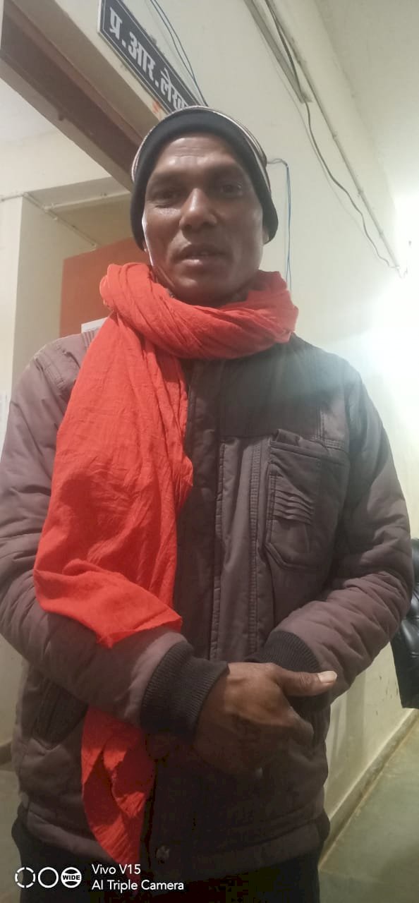 अवैध शराब कोचियो पर पुलिस की लगातार कार्यवाही: लुक छीपकर अवैध शराब की तस्करी करने वाले पुलिस के गिरफ्त में, आरोपी के कब्जे से 7 लीटर अवैध शराब जप्त