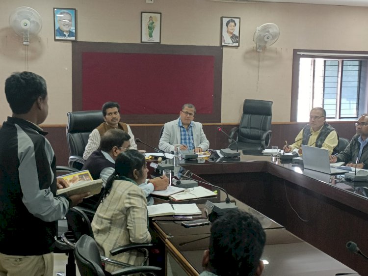 खरीदी के सही अनुपात में वर्मी कंपोस्ट उत्पादन नही होने पर कलेक्टर ने सीईओ जनपद पोंडी उपरोड़ा पर जताई गहरी नाराजगी, संजीव झा बोले- गोधन न्याय योजना के संचालन में लापरवाही नहीं की जाएगी बर्दाश्त