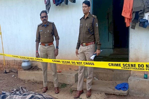 CG Crime News युवक की बेरहमी से हत्या:गले में ड्रिल मशीन से छेदकर उतारा मौत के घाट...खून से लथपथ मिली लाश; खौफनाक हत्या से फैली सनसनी,पुलिस जाँच में जुटी…