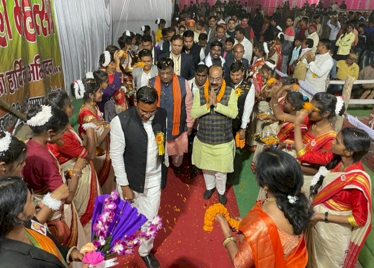 सूर्यांश शिक्षा महोत्सव कार्यक्रम में मुख्य अतिथि के रूप में शामिल हुए भाजपा प्रदेश अध्यक्ष एवं बिलासपुर सांसद अरुण साव....