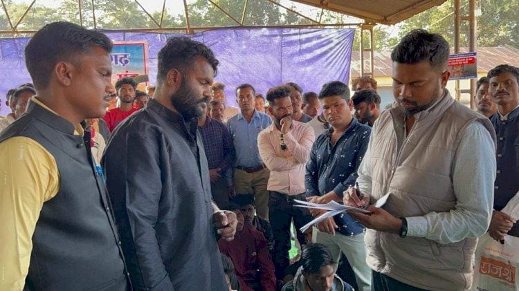 न्याय यात्रा रद होने पर भी किये धरना प्रदर्शन बस्तर संभाग आयुक्त को द्वारा मुख्यमंत्री नाम दिए ज्ञापन जुटे सैकड़ो लोग - नरेन्द्र भवानी
