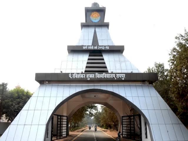 CG- कुलपति नियुक्ति BREAKING: ये होंगे पंडित रविशंकर शुक्ल विश्वविद्यालय के नए कुलपति... राज्यपाल जाते-जाते नियुक्ति पर लगा गईं मुहर... एमिटी विश्वविद्यालय के नए कुलपति की भी नियुक्ति.....