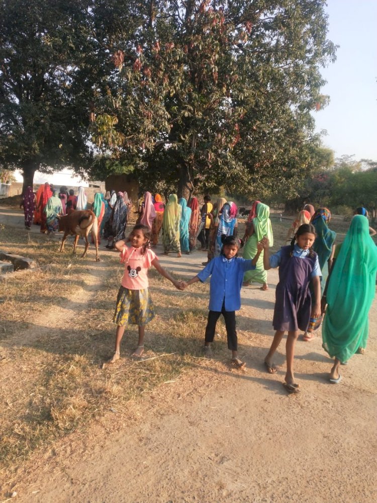 मस्तूरी ब्लाक के वनांचल ग्राम पंचायत सोंठी में महिला स्व सहायता समूहों ने संभाला मोर्चा हुई बड़ी मीटिंग नशे के अवैध कारोबार पर लगेगा पूर्ण विराम और क्या-क्या लिए गए निर्णय जाने सब कुछ पढ़े पूरी खबर