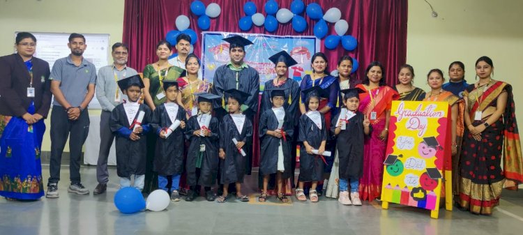 मस्तुरी पेंड्री स्थित सी.बी.एस.ई.मान्यता प्राप्त विद्यालय सांदीपनी पब्लिक स्कूल में कक्षा यू.केजी के लिए आयोजित दीक्षांत समारोह हुआ संपन्न जाने इससे जुडी सभी बाते पढ़े पूरी खबर