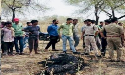 CG Crime News : युवक की खेत में मिली अधजली लाश, हत्या कर जलाने की आशंका,जांच के बाद खुलेगा राज…