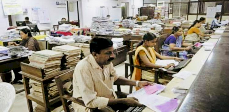 Employees Regularization : कर्मचारियों के लिए राज्य सरकार का बड़ा फैसला, अधिसूचना जारी, नियमित होंगे कर्मी…