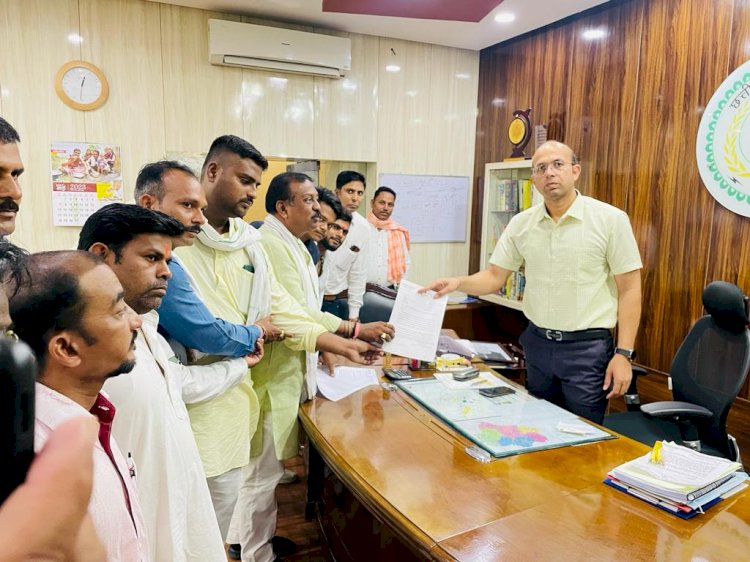 RAIPUR NEWS : रिंग रोड शराब दुकान बंद करने कलेक्टर और आबकारी विभाग को दिया गया ज्ञापन, एक माह में दुकान बंद करने की करी मांग