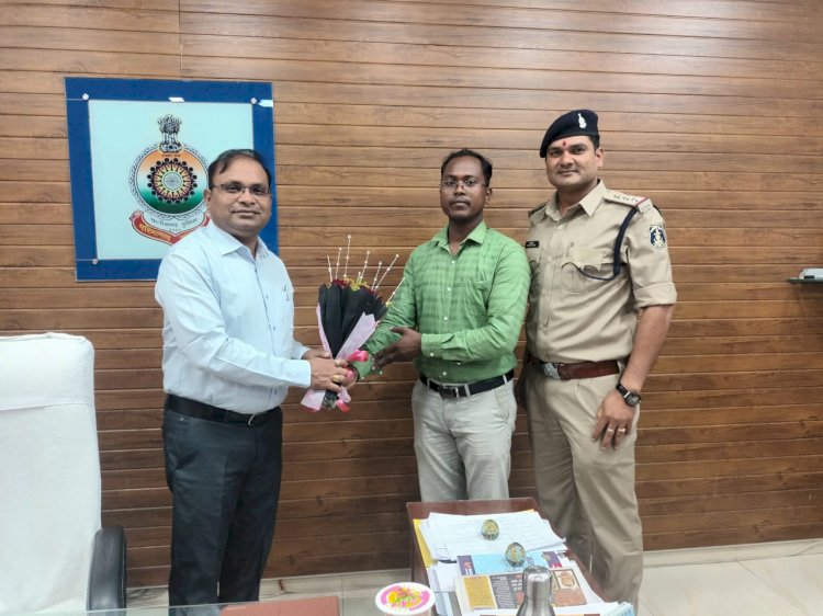 आरक्षक बना डिप्टी कलेक्टर: अब कांस्टेबल को मिलेगी सैल्यूट, दृढ़ इच्‍छाशक्ति ने आरक्षक को बनाया डिप्टी कलेक्टर…पढ़िए Success Story…