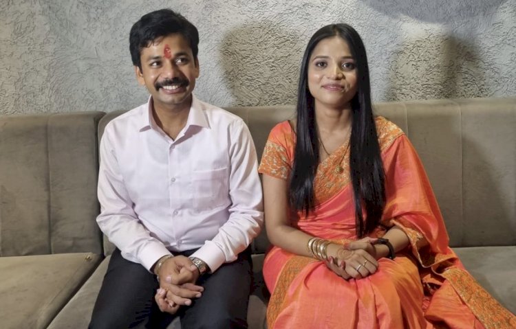 छत्तीसगढ़ के IAS की मंगेतर का यूपीएससी में चयन : शादी से पहले UPSC ने अंशिका को दी खुशखबरी,छत्तीसगढ़ के आईएएस की बनेगी दुल्हनिया…5 साल की उम्र में मां-पिता चल बसे,फिर…पढ़ें  IAS बनने की सफलता की कहानी…