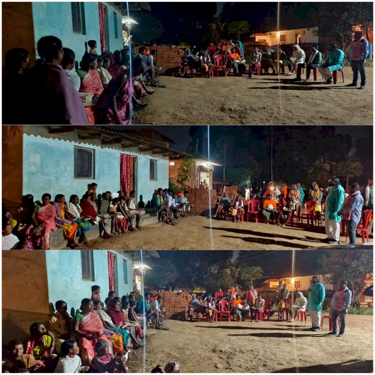 जगदलपुर ग्रामीण ब्लॉक के चिलकुट्टी ग्राम पहुंचे नवनीत चांद ग्रामीणों का जाना हाल,ग्रामीणों ने खुलकर रखी अपनी बातें