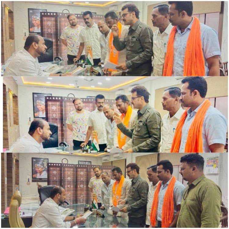 कई गुना ज़्यादा दर पर लगाए गए स्ट्रीट पोल एवं लाइटें अपने भ्रष्टाचार की कहानी ख़ुद बयां कर रही है - संजय पाण्डेय