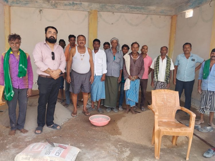 CG:नवागढ़ विधानसभा क्षेत्र पेंड्री में दुर्गा मंच निर्माण के लिए भूमिपूजन किया गया...विधायक श्री बंजारे द्वारा स्वीकृति...वरिष्ठ कांग्रेस नेता मोंटु तिवारी के उपस्थिति में हुआ..ग्रामीणों ने कहा पुन:बंजारे को बनायेंगे विधायक