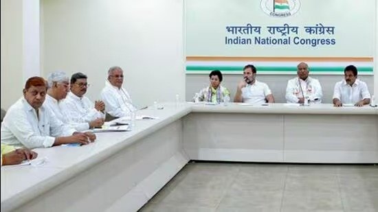 Chhattisgarh Congress Delhi meeting: बैठक का हुआ समापन, दिग्गजों की मौजूदगी में छत्तीसगढ़ कांग्रेस के नेताओं ने लिया ये संकल्प, जानिए किन विशेष मुद्दों पर हुई चर्चा.....