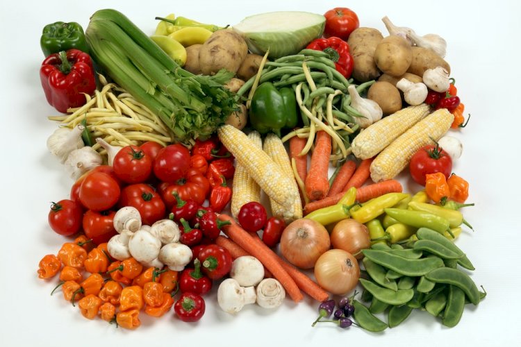 Vegetable Price Today : टमाटर के साथ प्याज ने लगाई छलांग! हरी सब्जियों ने भी भरी रफ्तार, जानिए आज का ताजा भाव