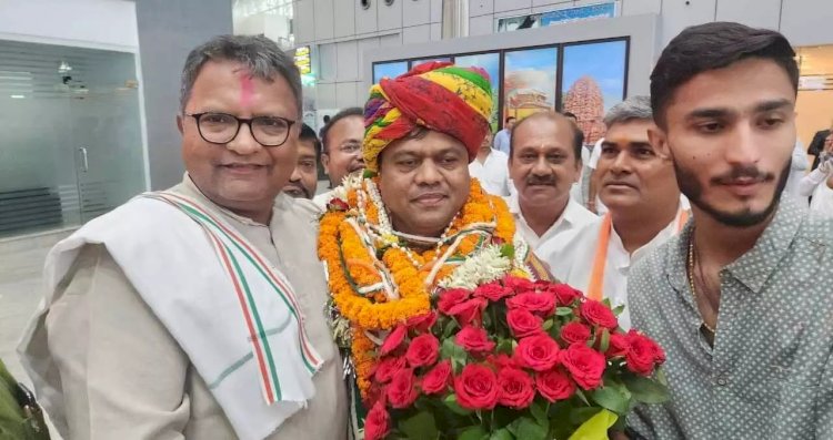 CG News : रायपुर पहुंचे PCC चीफ दीपक बैज, कुछ देर में लेंगे शपथ....