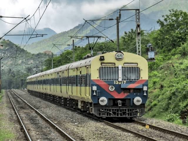 Train Cancelled : सफर करने वालों के लिए बड़ी खबर, बिलासपुर से गुजरने वाली ये ट्रेनें रहेंगी रद्द, यहां देखें लिस्ट...