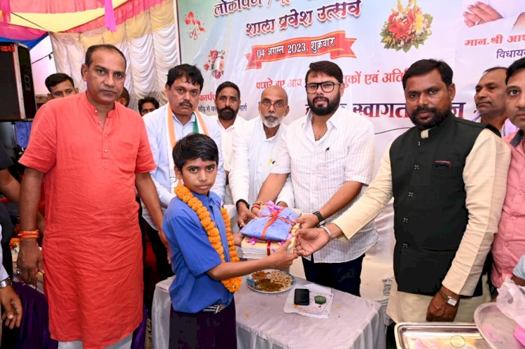 CG:प्रदेश सरकार शिक्षा के क्षेत्र में गढ़ रहे नये आयाम: विधायक आशीष छाबड़ा...विधायक ने दिए 06 करोड़ के विकास कार्यों की सौगात सहित रखी 17.50 लाख रुपए के विकास कार्यों की आधारशिला