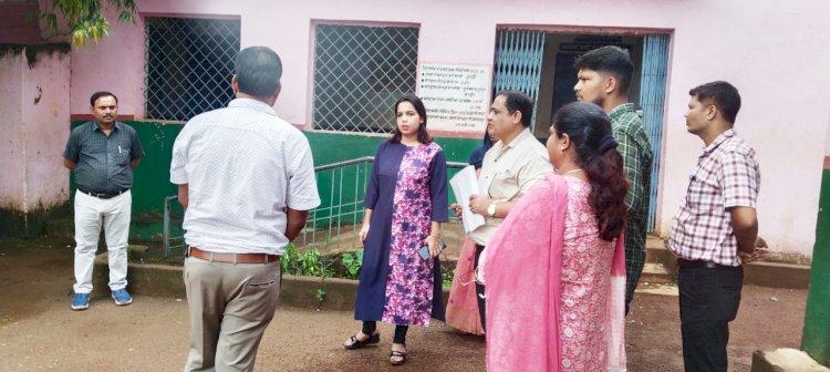 SDM सुरूचि सिंह ने मतदान केंद्रों का किये औचक निरीक्षण... मतदान केन्द्रों में सभी मूलभूत सुविधाएं : सुरुचि सिंह (IAS) निर्वाचक रजिस्ट्रीकरण अधिकारी बेमेतरा