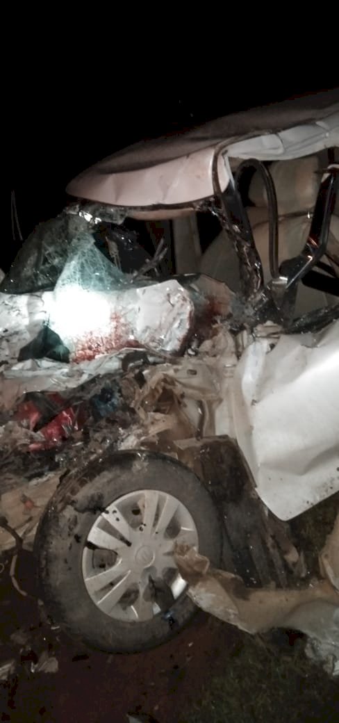 CG ACCIDENT ब्रेकिंग : ट्रक और कार में हुई जोरदार टक्कर, हादसे में मां-बेटे की दर्दनाक मौत, मचा कोहराम....
