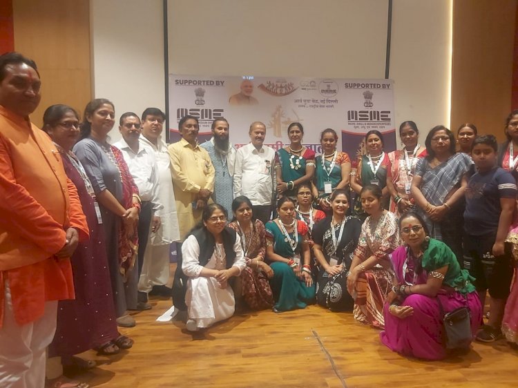 CG आदिवाशी जनजातीय सम्मेलन के दूसरे दिन महिलाओ का प्रशिक्षण शिविर का आयोजन किया...