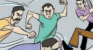 CG CRIME NEWS : चखना दुकान संचालक ने आरक्षक की सरेराह जमकर की पिटाई, सोशल मीडिया पर वायरल हुआ वीडियो