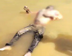 CG CRIME NEWS : तालाब में मिली युवक की लाश, मारपीट के बाद हत्या की है आंशका, 2 दिन पहले साथियों से हुआ था विवाद........
