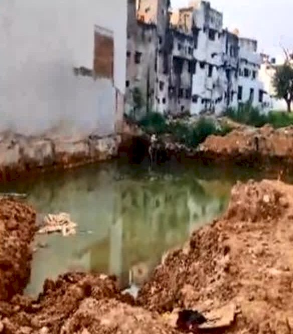 CG ब्रेकिंग : राजधानी में मौत का गड्ढा, निर्माण कार्य के लिए खोदे गए गड्ढे में डूबने से दो बच्चों की दर्दनाक मौत....