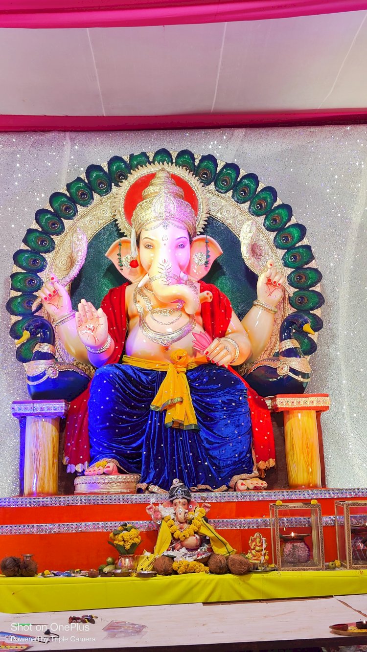 दुर्ग थनौद से पधारे गणपति बप्पा आतिश चौक गंगा नगर वार्ड क्रमांक 23 पुराना गीदम नाका जगदलपुर में गणपति बप्पा मोरया...