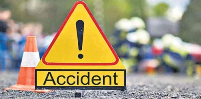 CG ACCIDENT NEWS : बस और बाइक के बीच जबरदस्त भिंडत, मौके पर दो लोगो की मौत