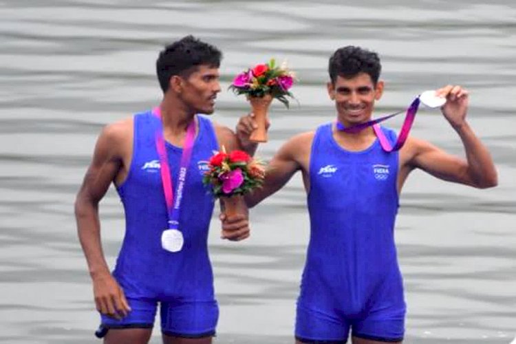Asian Games 2023 : रोइंग में भारत की मेडल्स की हैट्रिक, शूटिंग में हाथ आया सिल्वर; महिला क्रिकेट टीम ने भी मेडल किया पक्का फाइनल में पहुँची महिला टीम.....