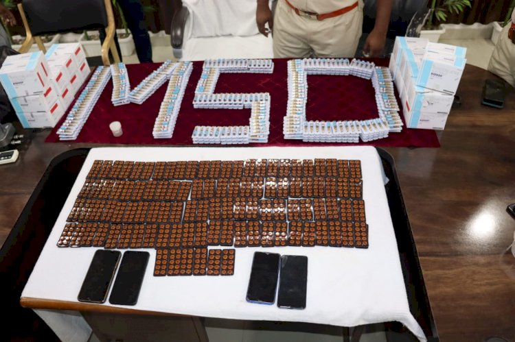 महासमुन्द पुलिस के द्वारा नशे का कारोबार करने वालों पर ताबडतोड कार्यवाही नशा विरोधी अभियान के तहत अवैध मादक पदार्थो पर लगातार कार्यवाही जारी