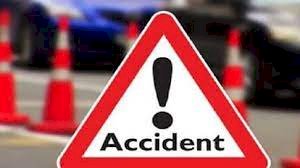 CG ACCIDENT ब्रेकिंग : तेज रफ्तार ट्रेलर ने गाय को कुचला, फिर एक के बाद एक बस, बोलेरो समेत 5 गाड़ियों में भिड़ंत, 1 चालक की हालत गंभीर.....