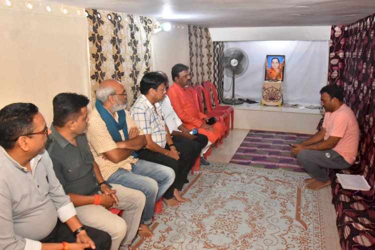 शोक संतप्त परिवारों से मिले विधायक जैन...