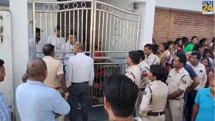 छत्तीसगढ़ के कोरबा जिले के कटघोरा में धर्म परिवर्तन को लेकर हंगामा; ईसाई मिशनरी को भीड़ ने घेर लिया, प्रचार कर रहे 200 लोगों को बंधक बना लिया गया.