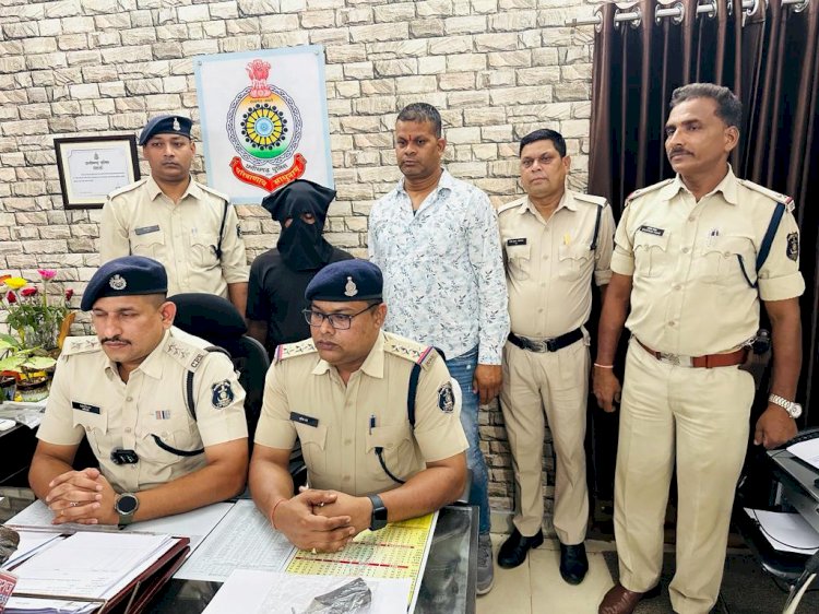 CG Crime News : एक्सिस बैंक डकैती मामले में पुलिस को मिली एक और बड़ी सफलता, एक और कुख्यात डकैत हुआ गिरफ्तार.....