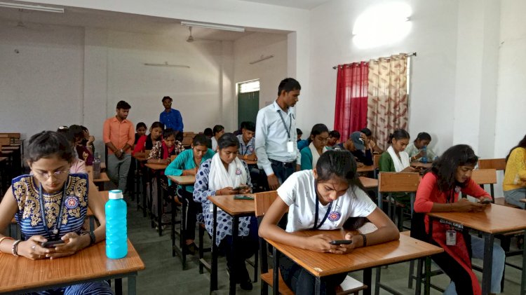 CG राष्ट्रीय सेवा योजना के वरिष्ठ स्वयंसेवको द्वारा महाविद्यालय स्तरीय प्रश्नोत्तरी प्रतियोगिता हुआ सम्पन्न...