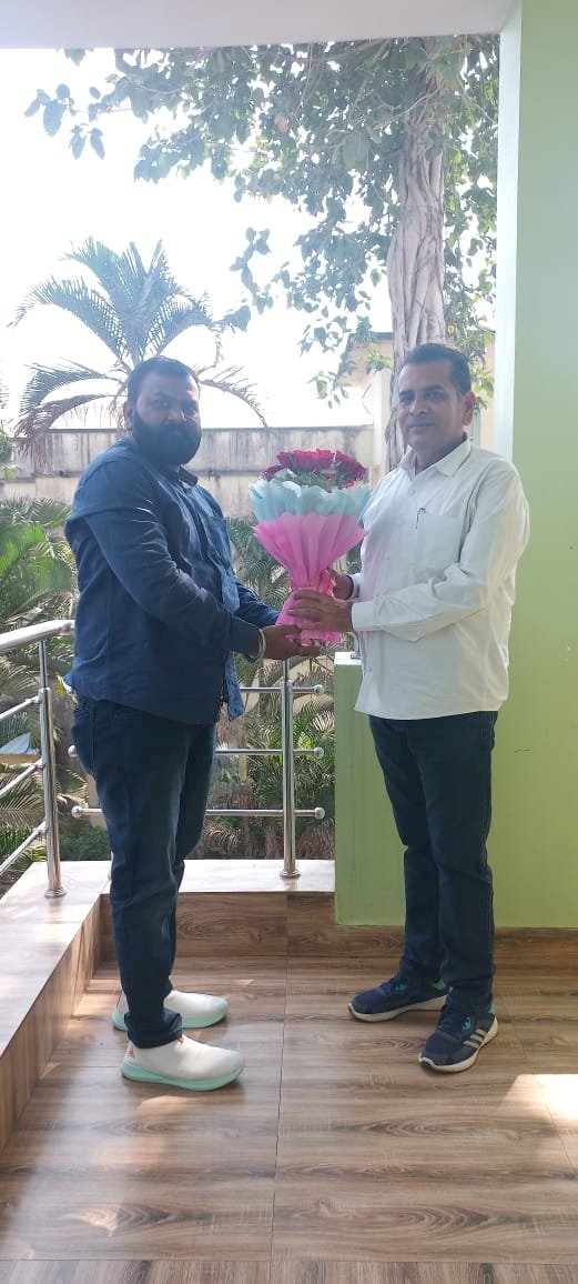 सीनियर कांग्रेस लीडर और ओ पी सी सी मेंबर कोरापुट के सांसद प्रतिनिधि मनोज कुमार आचार्य जी प्रथम जगदलपुर आगमन पर अखिल भारतीय परिसंघ के जिला अध्यक्ष सतीश वानखेडे ने किया स्वागत...