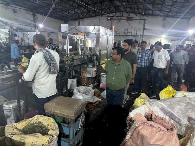 CG:महादेव कावरे आबकारी आयुक्त द्वारा डिस्लरी निरीक्षण..वेलकम डिस्लरी को नोटिस..दुकान निरीक्षण में दर सूची और स्टॉक का प्रदर्शन के निर्देश