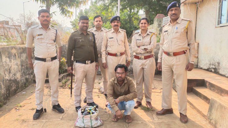 CG:नांदघाट थाना क्षेत्र गिधवा में 43पौवा अवैध शराब के साथ एक आरोपी गिरफ्तार.. बेमेतरा आबकारी विभाग की कार्यवाही